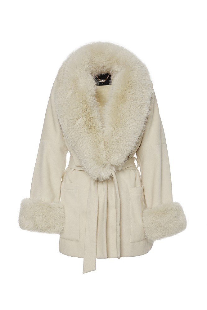 Shortline coat with faux fur
