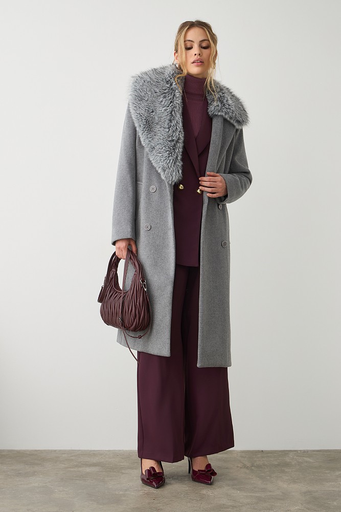 Longline coat with furry collar