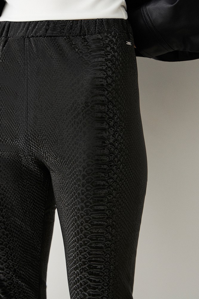 Leggings with snake print