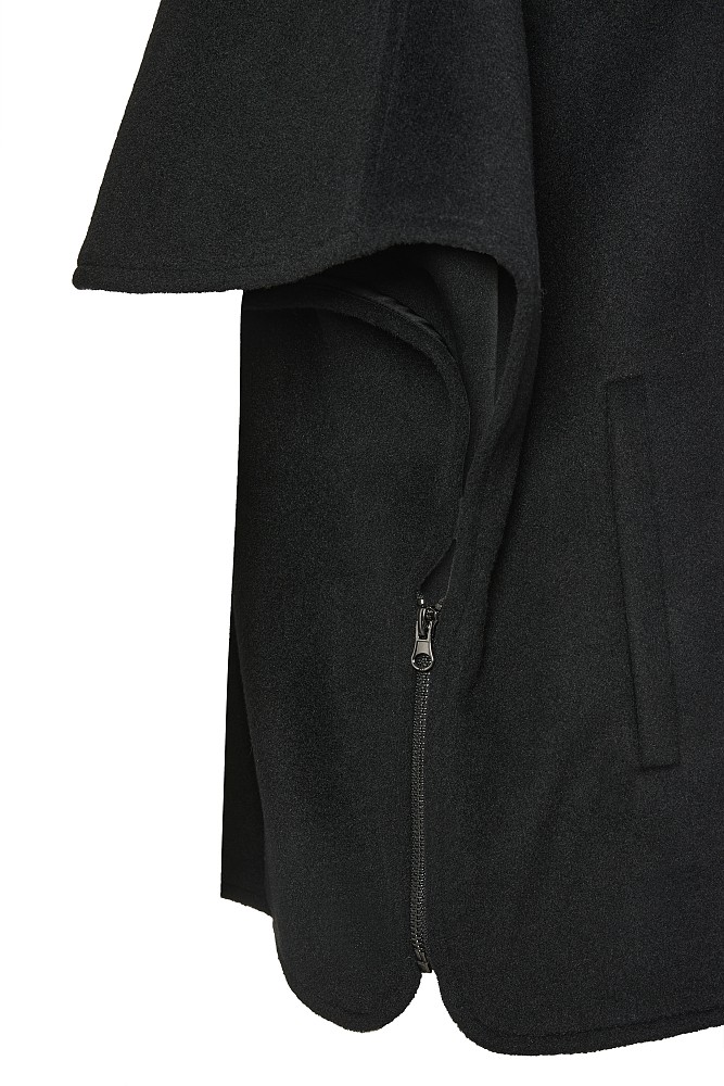 Cape with furry collar