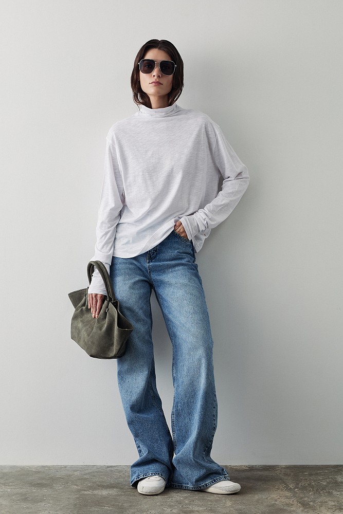 Long sleeves turtleneck blouse