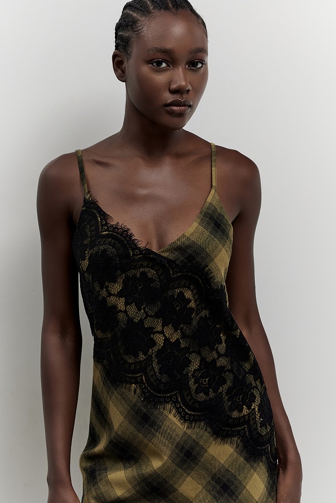 Plaid asymmetric dress with lace