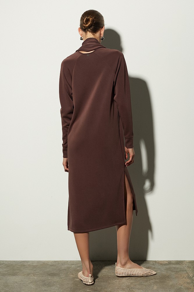 Maxi dress with scarf