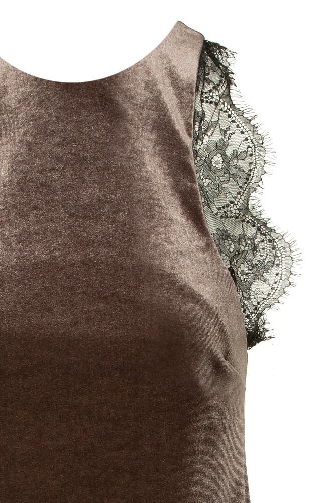 Vestido mini de terciopelo con encaje