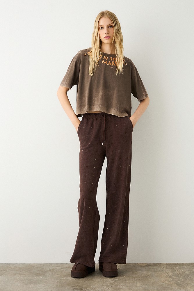 Sweatpants with rhinestones