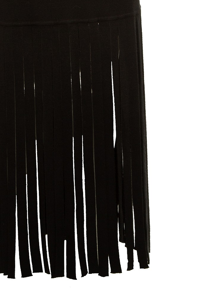 Maxi knit skirt with fringes