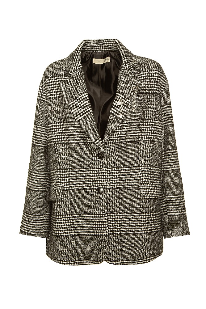 Plaid blazer with pin