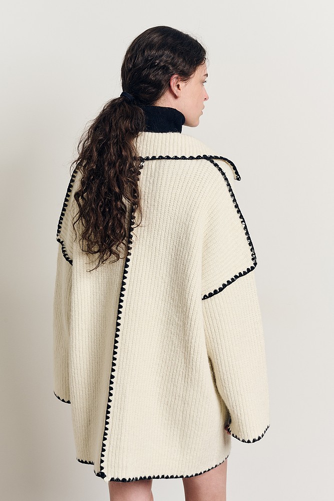 Knitted cardigan with embroidered detail