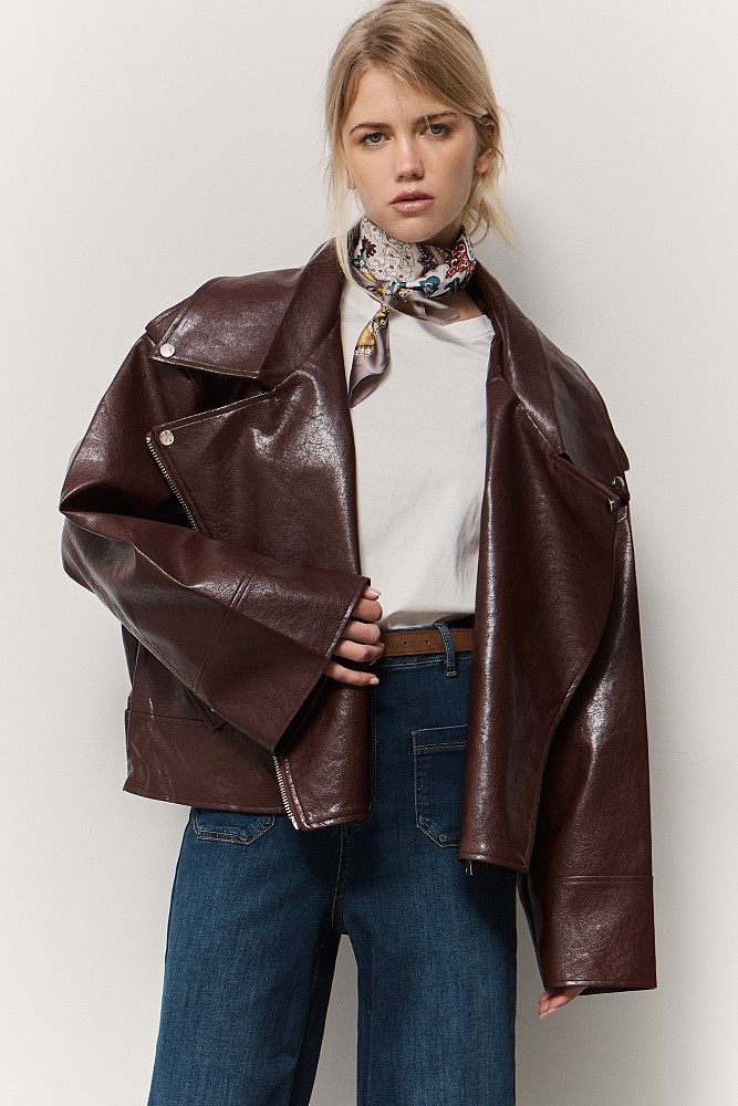 Chaqueta oversize efecto piel
