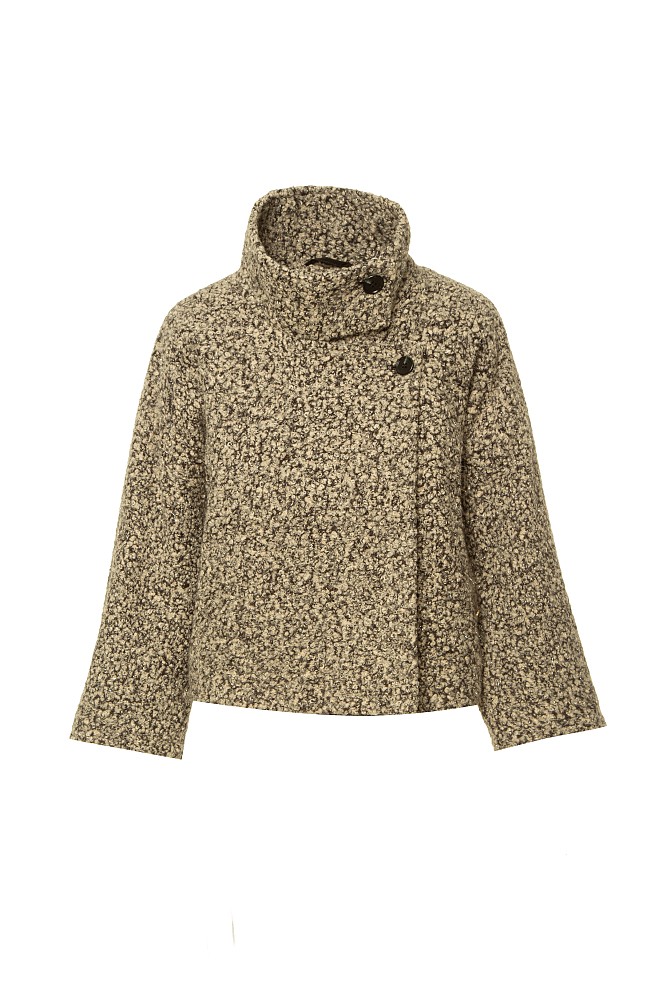 Shortline boucle coat with collar