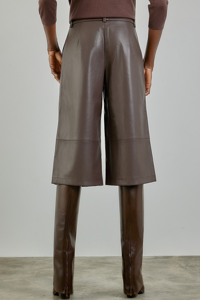 Leather look bermuda