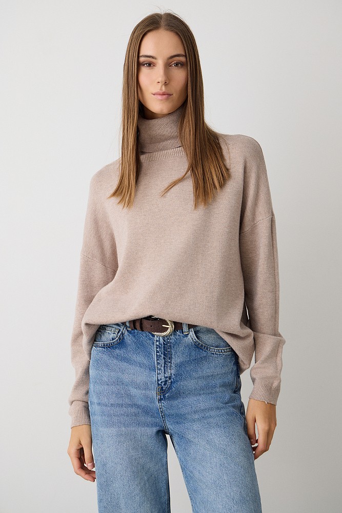 Oversized sweater with turtleneck
