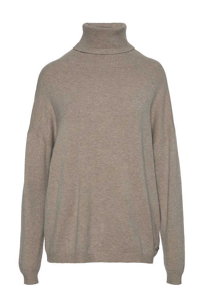 Oversized sweater with turtleneck