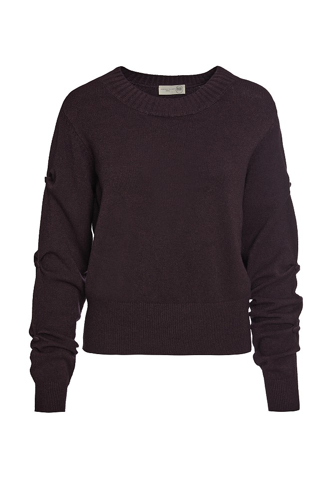 Sweater with gathered sleeves