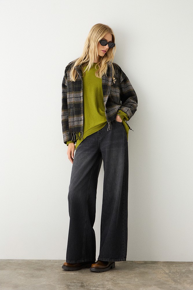 Sweater with straight neckline