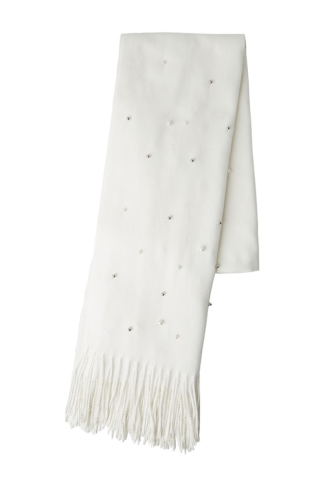 Scarf with pearls