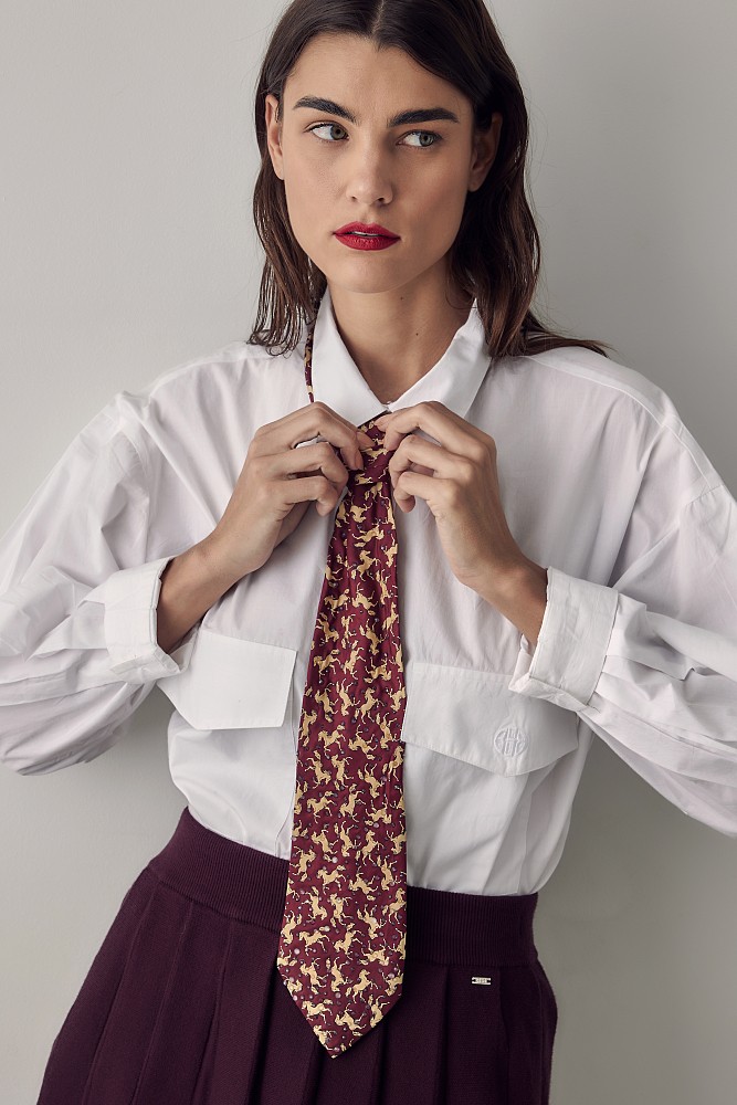 Vintage printed cravat in unique patterns