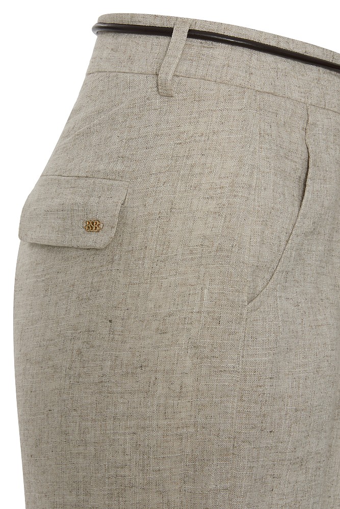 Tailored trousers with a decorative belt