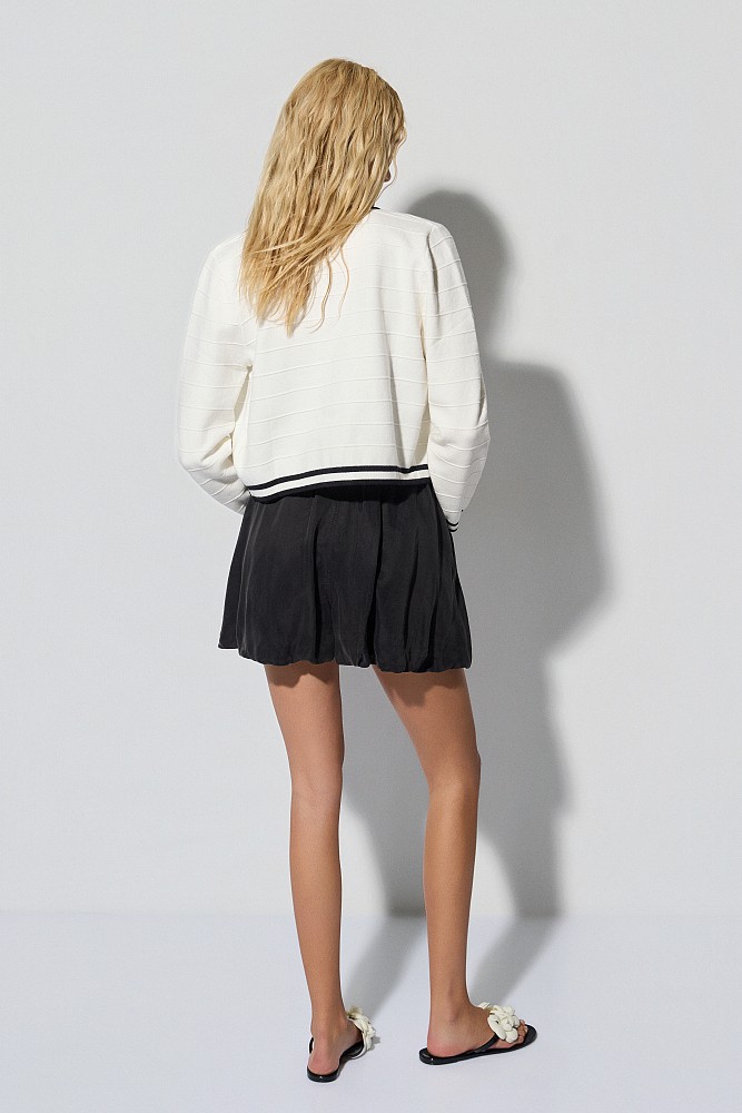 Knitted cardigan with stripe