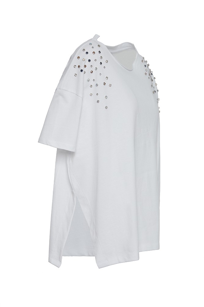 Tricou cu pietricele pe umeri