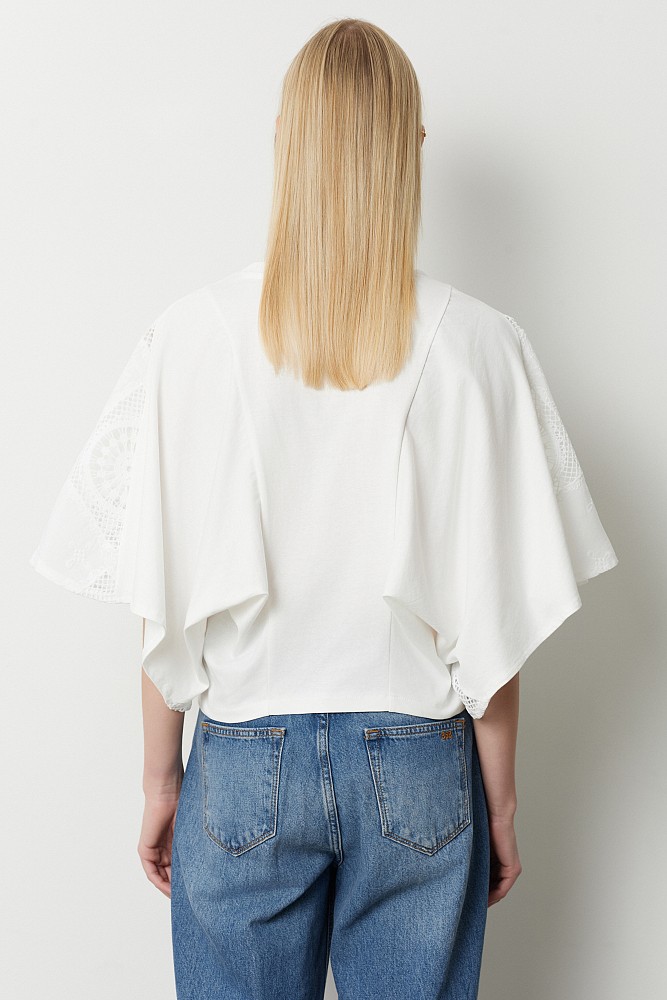 Top with embroidered short sleeves