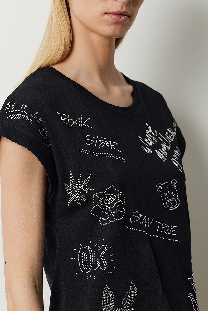 T-shirt με σχέδια από στρας