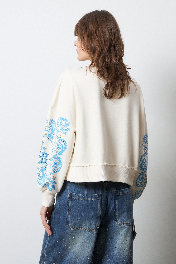 Sweatshirt with print and rhinestones