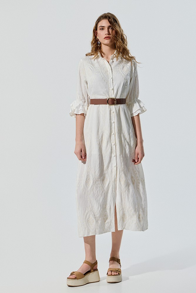 Vestido camisero midi con detalles bordados