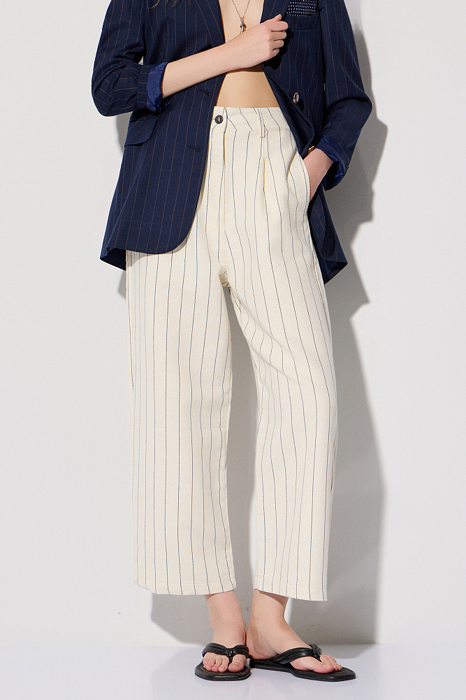 High-waisted striped cropped trousers