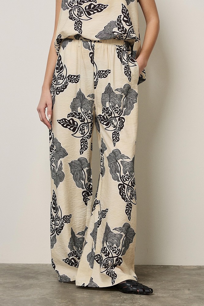 Pantaloni cu print