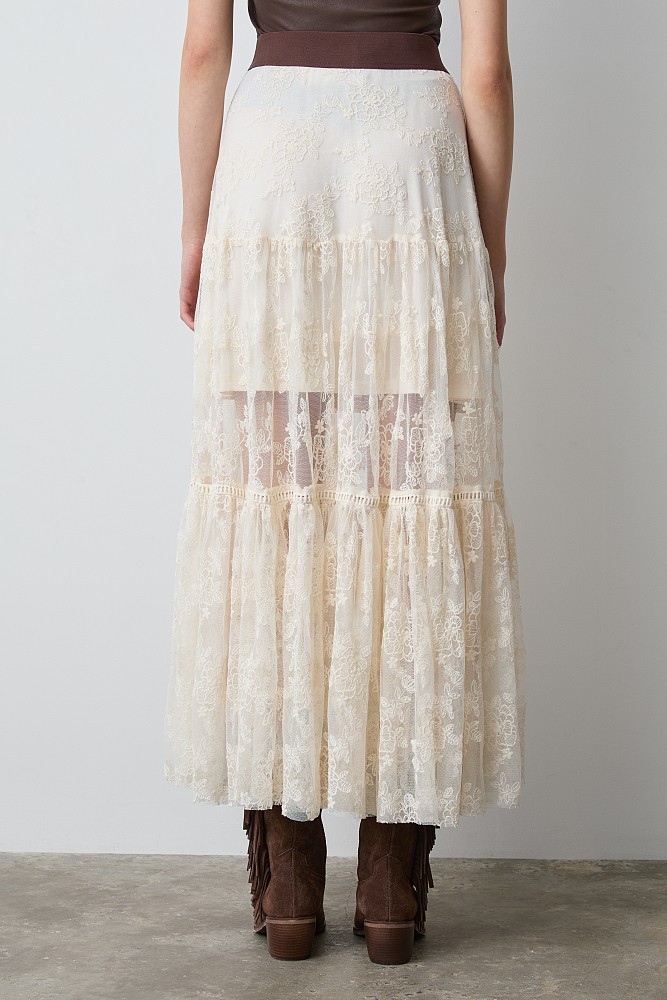 Maxi skirt with lace
