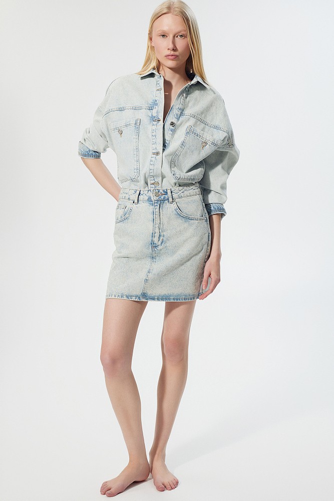 Fustă scurtă din denim cu pietricele