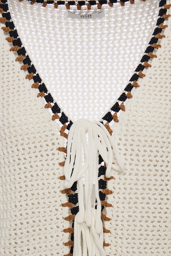 Knitted cardigan with self tie