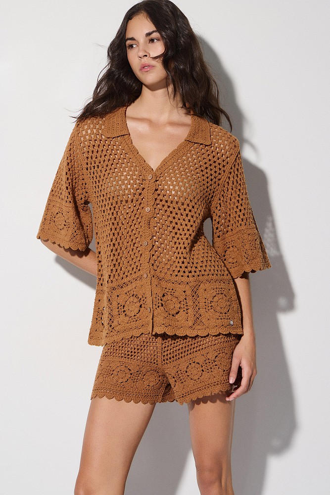 Cardigan tejido con detalles bordados
