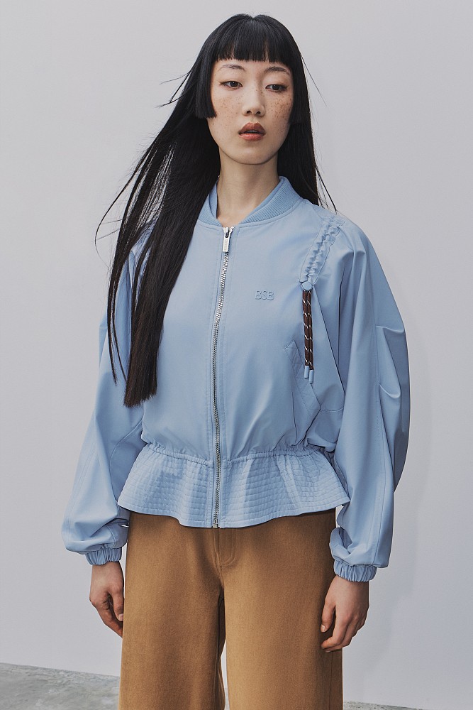 Shortline gathered jacket