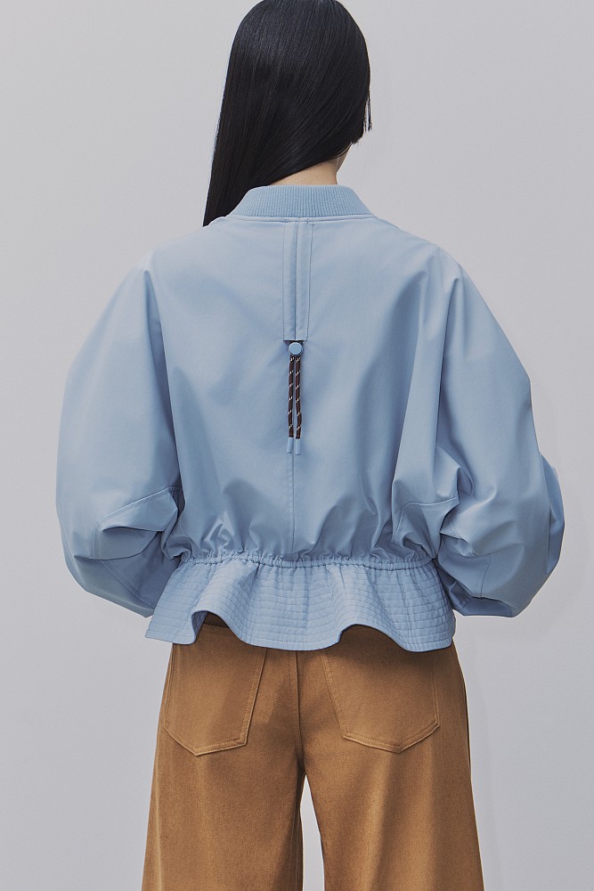 Shortline gathered jacket