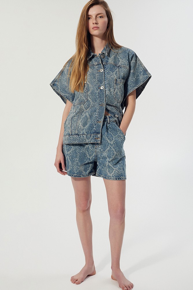 Kiala shorts with snake print