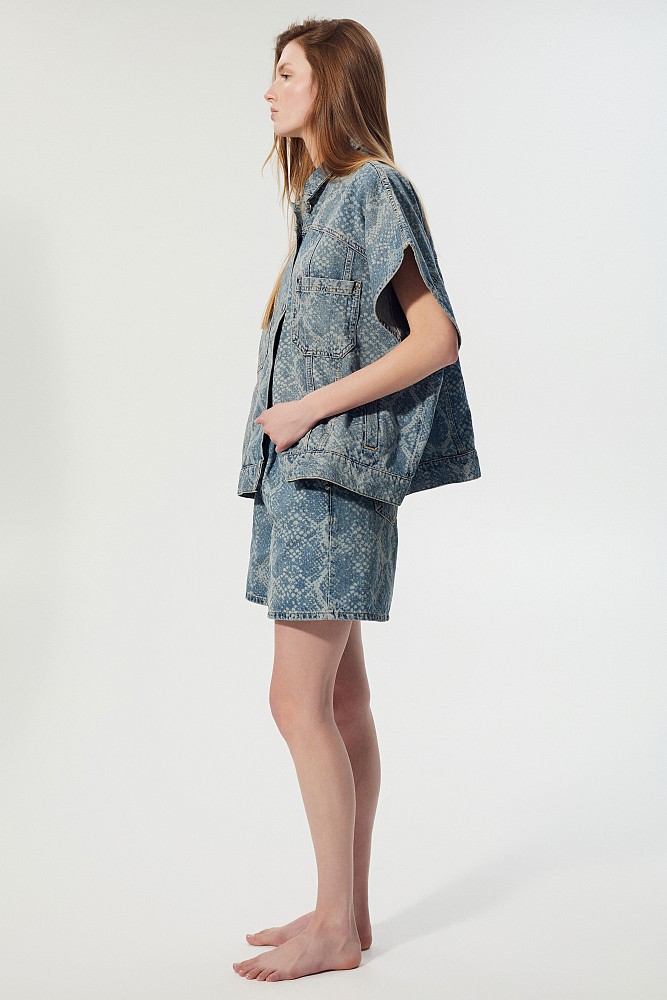 Kiala shorts with snake print