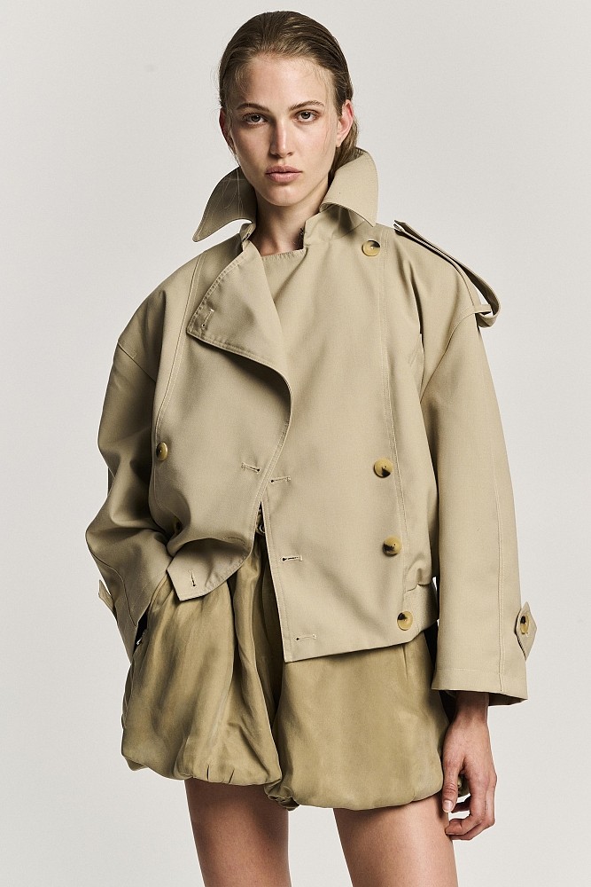 Short trench coat with elastic waistband