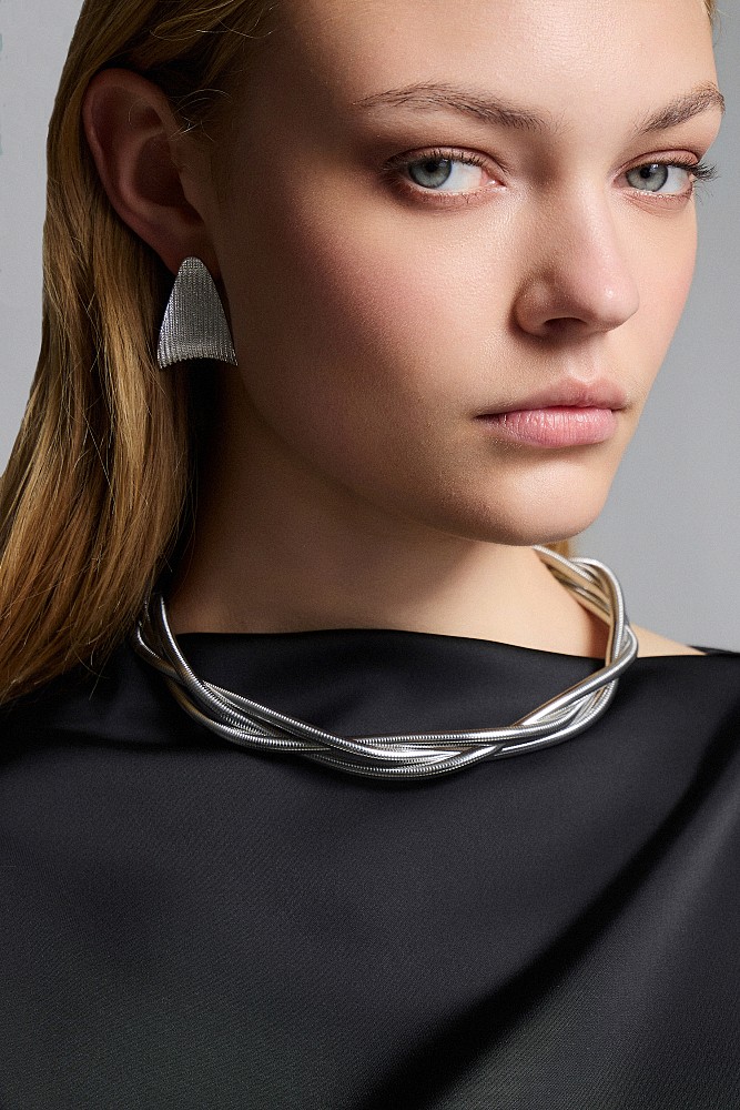 Multi-chain necklace