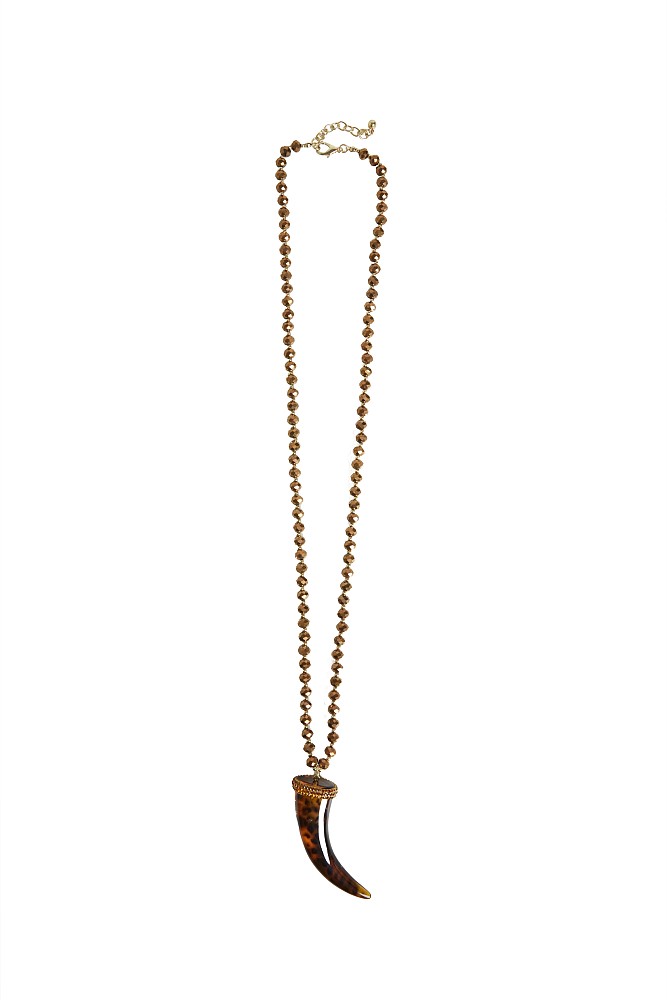 Beaded necklace with horn pendant