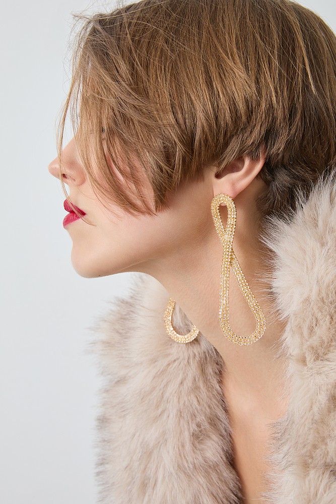 Hanging earrings with rhinestones