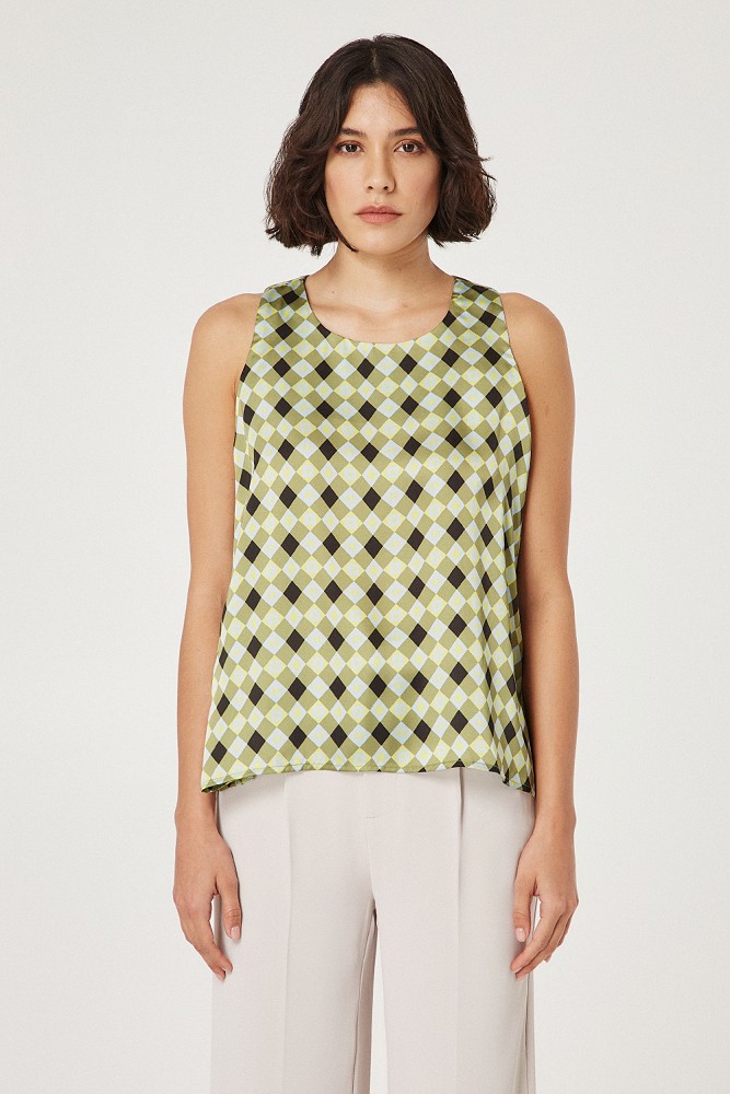 Printed keyhole blouse with satin touch