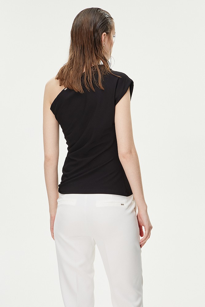 One-shoulder blouse