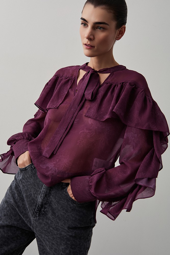 Long sleeves blouse with ruffles and self-tie