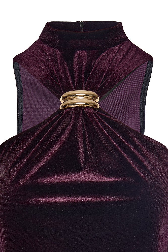 Sleeveless velvet top with hoop