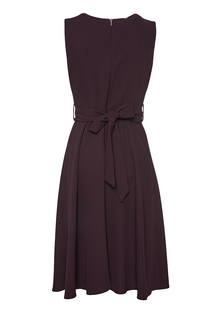 Midi sleeveless dress with belt