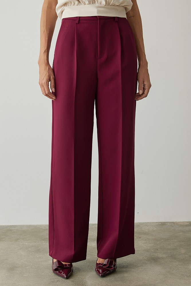 Pantaloni drepți