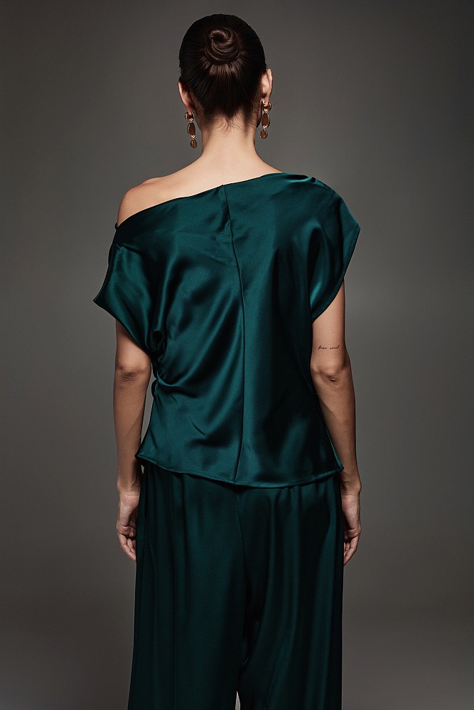 Satin blouse with one shoulder - Gold label
