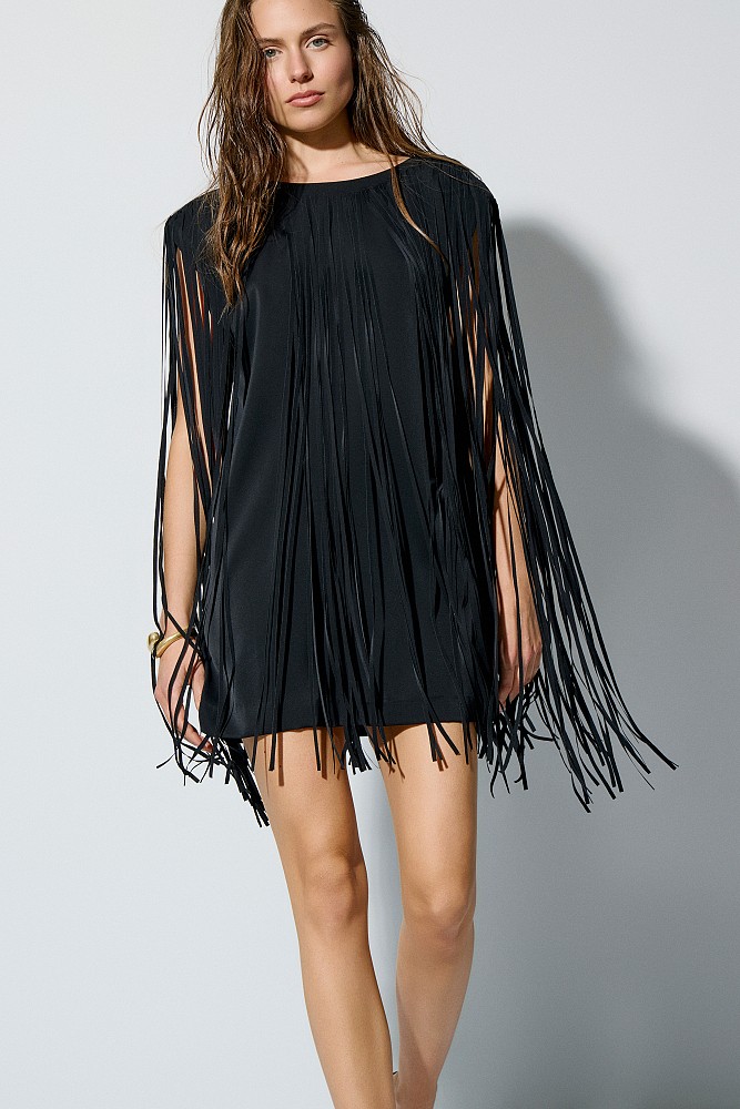 Vestido mini sin mangas con flecos